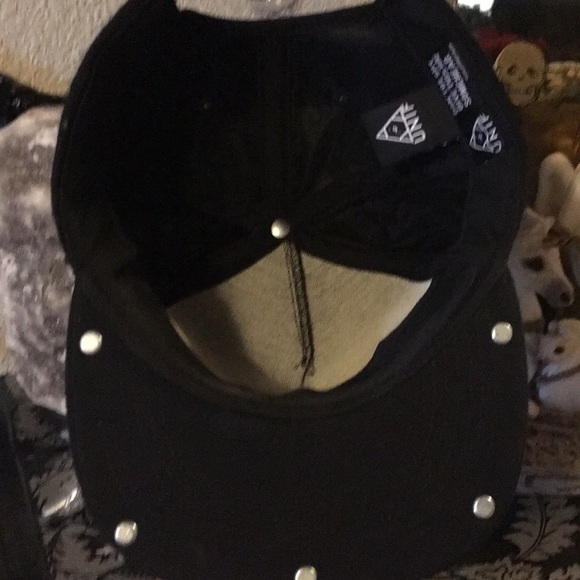 Unif black SnapBack - Picture 6 of 6